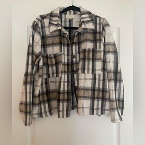 Large Melloday cropped button up jacket. Plaid spring or fall jacket.